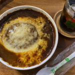 セブンイレブンの銀座デリー監修ビーフハンバーグカレードリア