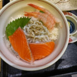 できたて屋の刺身丼